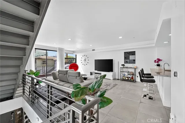 $8,200 | 1418 Innes Place, Venice, CA 90291