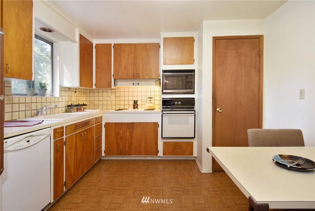 2129 North 89th Street Seattle, WA 98103 - Photo 7 of 25 Gallery Image 7