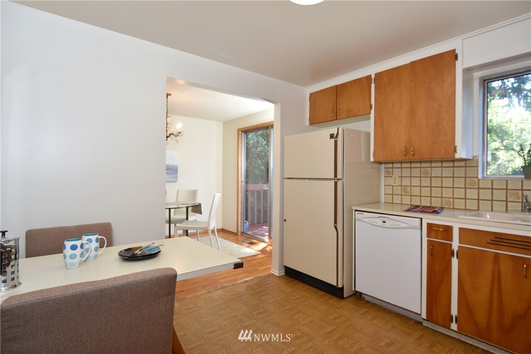 2129 North 89th Street Seattle, WA 98103 - Photo 8 of 25 Gallery Image 8