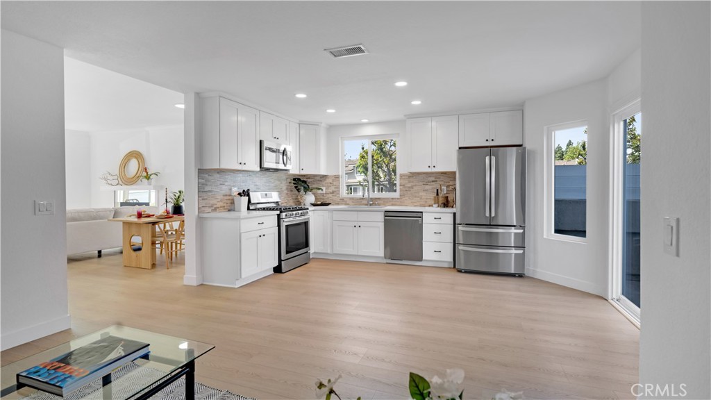 336 Fallingstar Irvine, CA 92614 - Photo 19 of 73 Fabulous large kitchen
