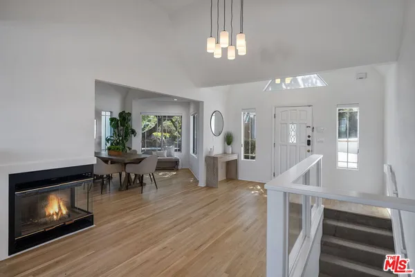 $1,700,000 | 11543 Sunshine Terrace, Studio City, CA 91604