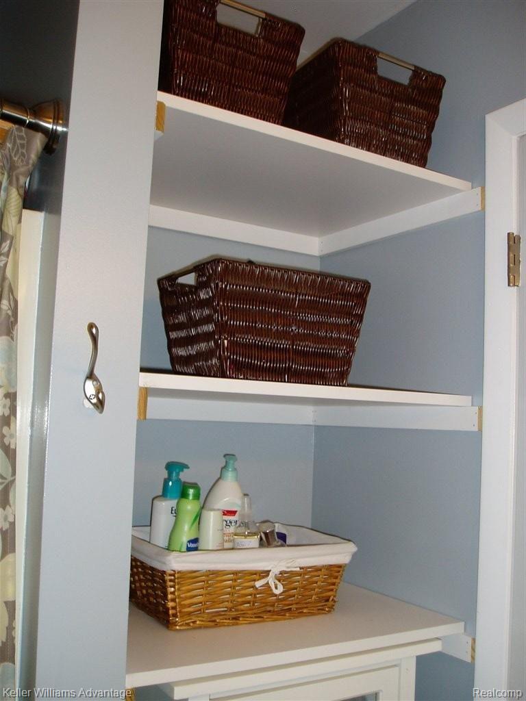 379 Delaware Road Whitmore Lake, MI 48189 - Photo 23 of 31 Bath Storage