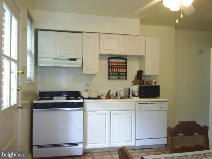 1624 Yakona Road Towson, MD 21286 - Photo 9 of 19 Kitchen #3