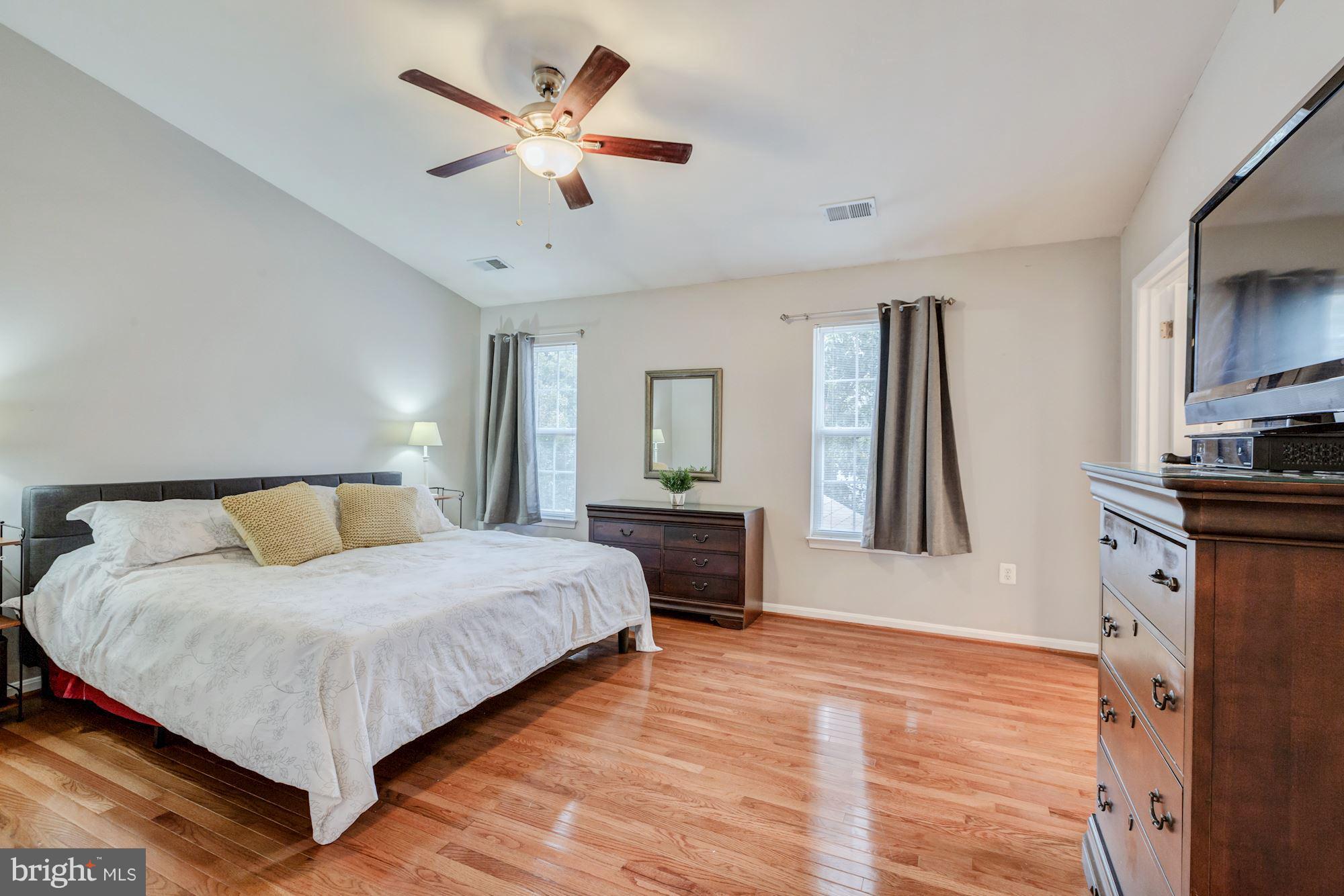 8769 Partridge Run Way Bristow, VA 20136 - Photo 14 of 29 Features designer ceiling fan