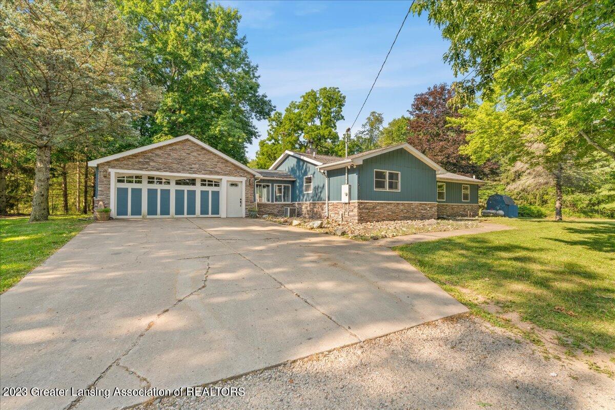 5747 Harper Road Holt, MI 48842 - Photo 2 of 42 08-Media Jett-38
