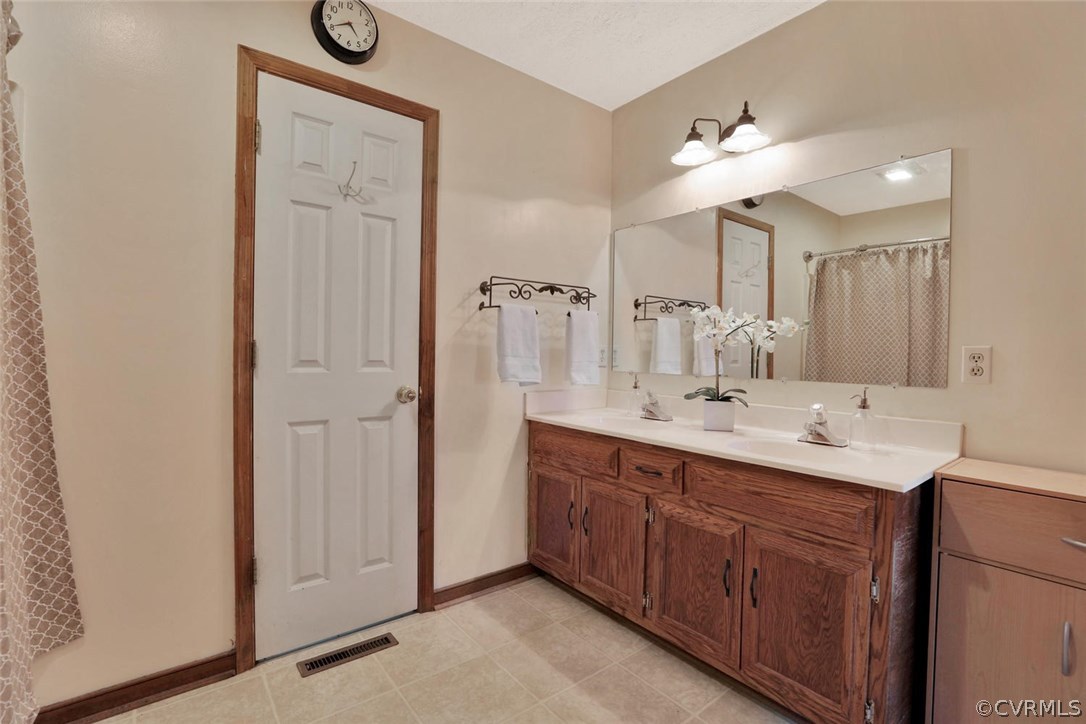 17600 Elko Road Petersburg, VA 23803 - Photo 17 of 29 Gallery Image 17