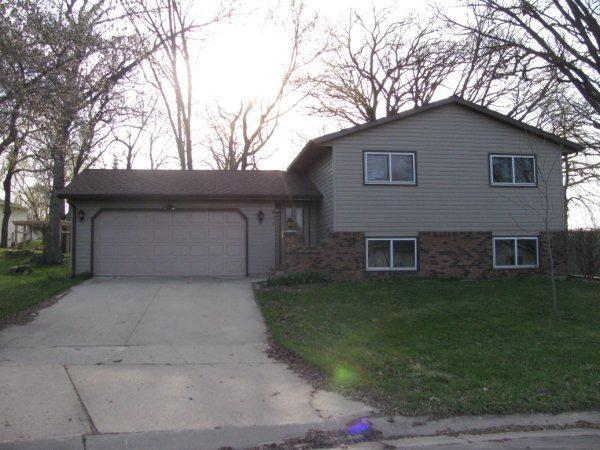 811 34th Court Northwest Rochester, MN 55901 - Photo 1 of 1