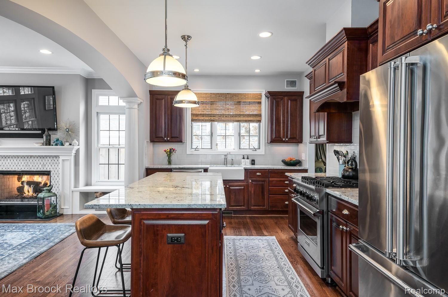 11 Devonshire Road Pleasant Ridge, MI 48069 - Photo 12 of 46 Kitchen