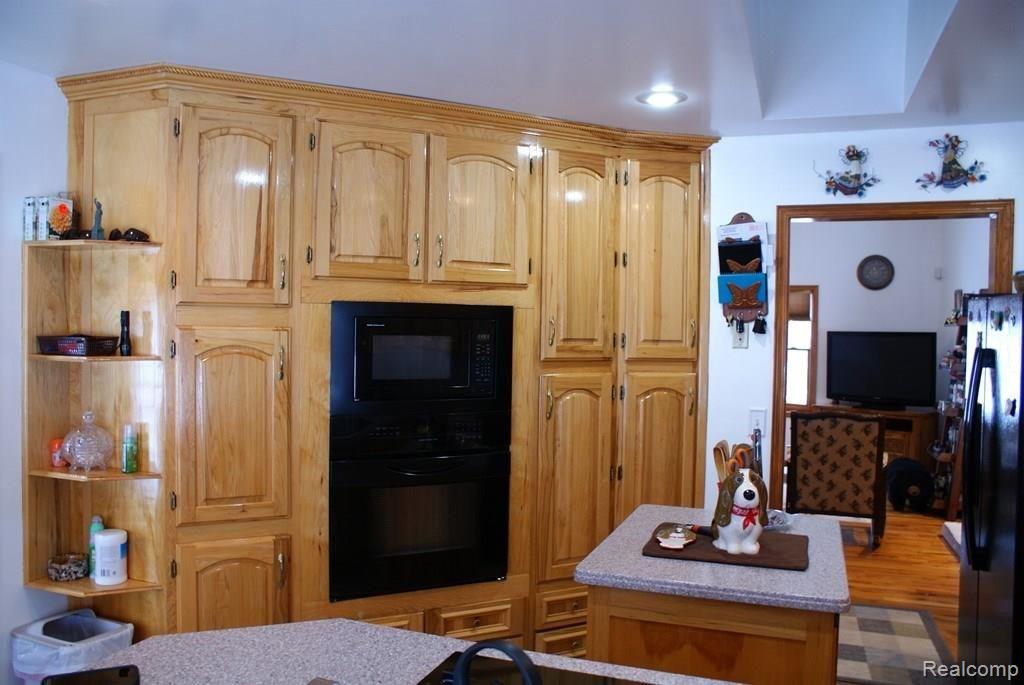 2340 Castle Road North Branch, MI 48461 - Photo 8 of 29 DSC05533.JPG