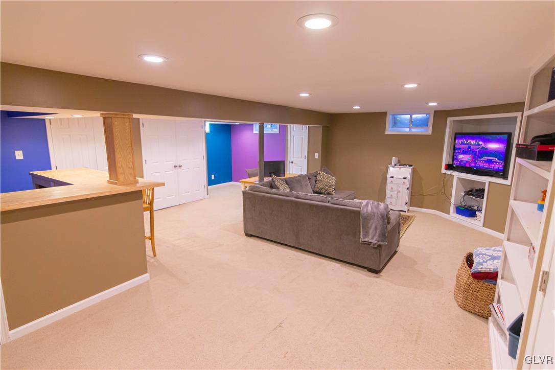 2031 Hilltop Road Bethlehem, PA 18015 - Photo 21 of 25 Gallery Image 21