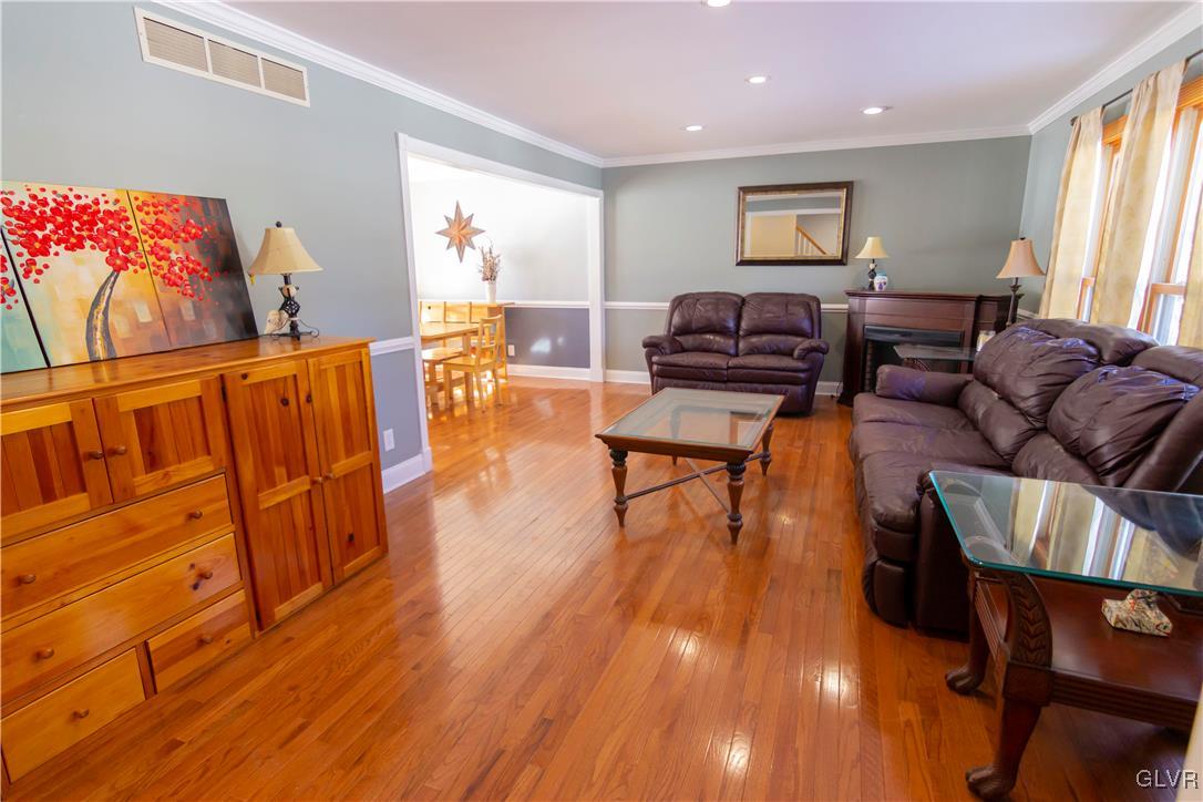 2031 Hilltop Road Bethlehem, PA 18015 - Photo 3 of 25 Gallery Image 3