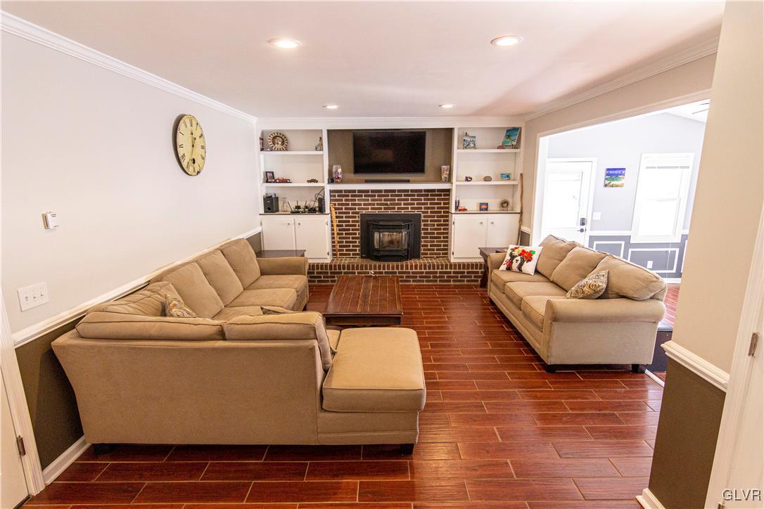 2031 Hilltop Road Bethlehem, PA 18015 - Photo 7 of 25 Gallery Image 7
