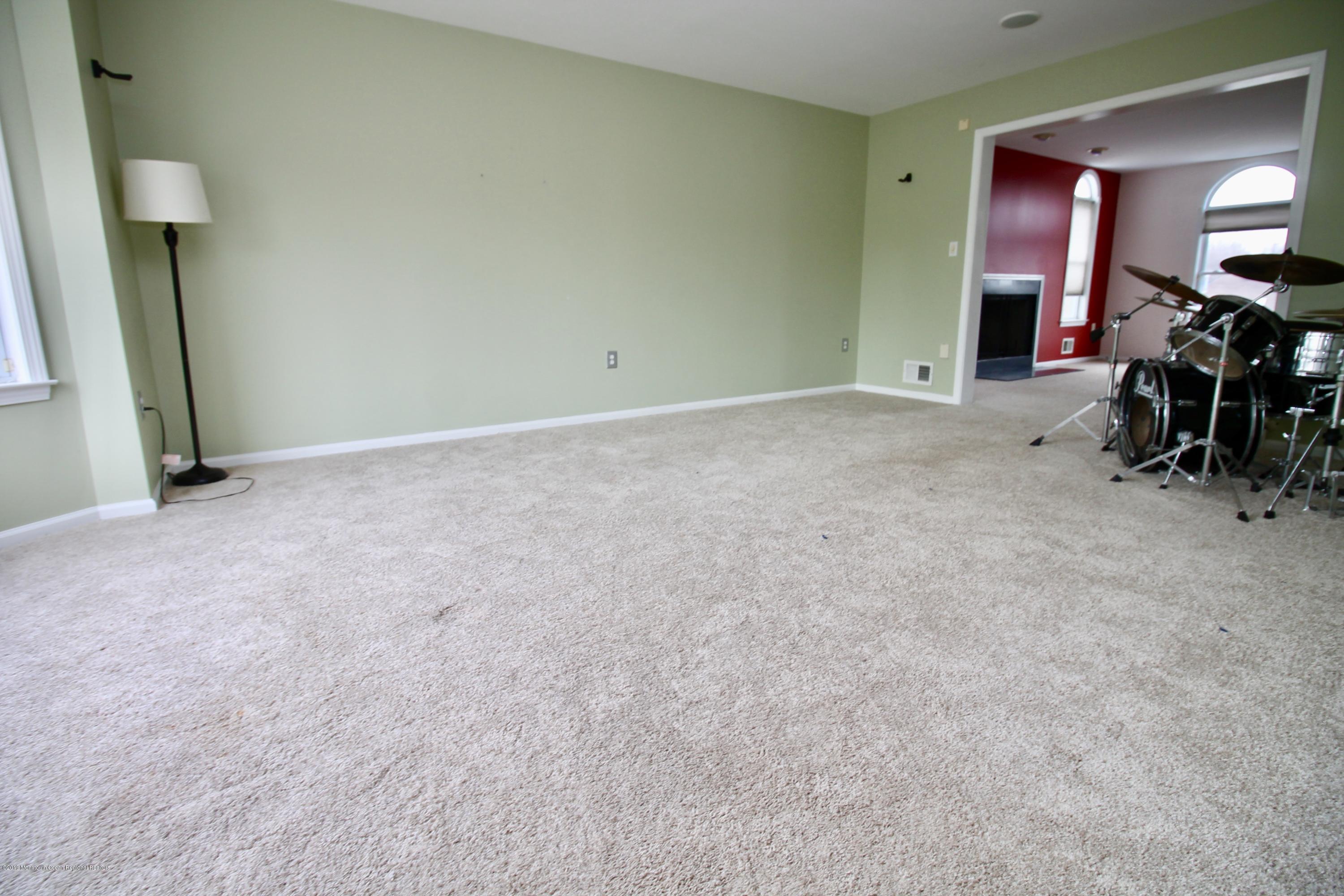 15 Leiden Road Freehold, NJ 07728 - Photo 13 of 78 fullsizeoutput_251e