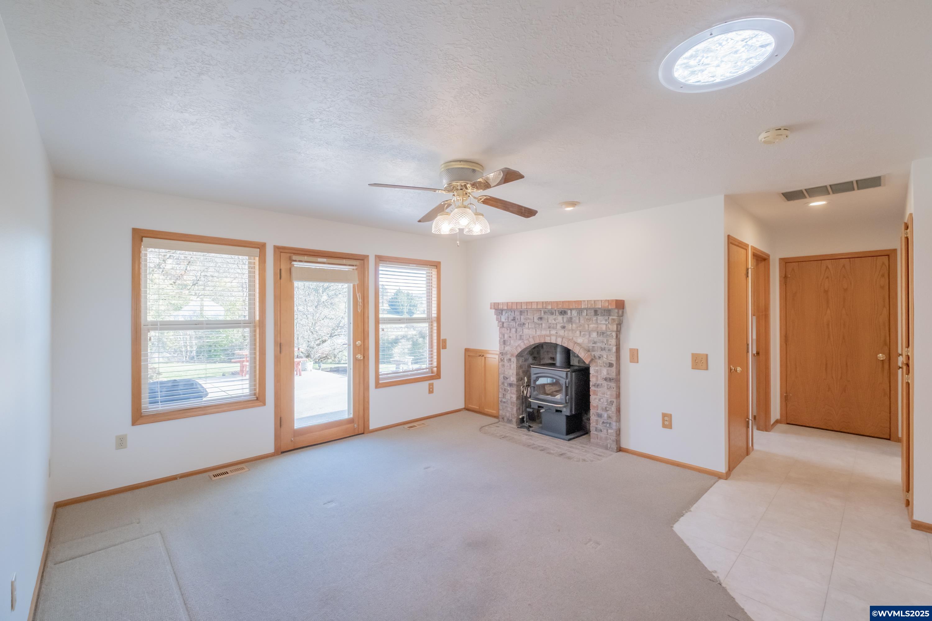 12878 Meadowood Road Southeast Jefferson, OR 97352 - Photo 10 of 45 Gallery Image 10