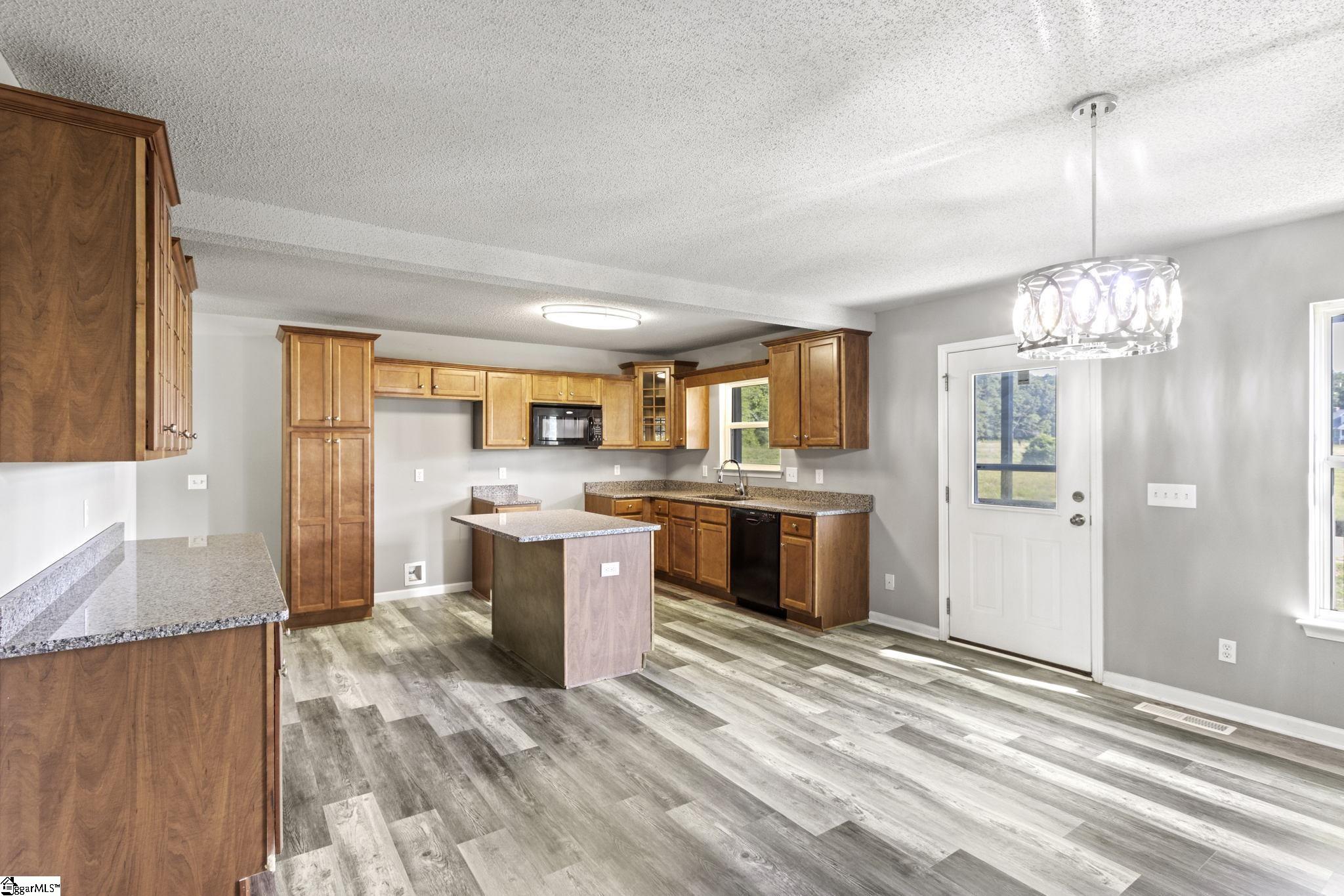 200 Stoddard Road Pelzer, SC 29669 - Photo 4 of 31