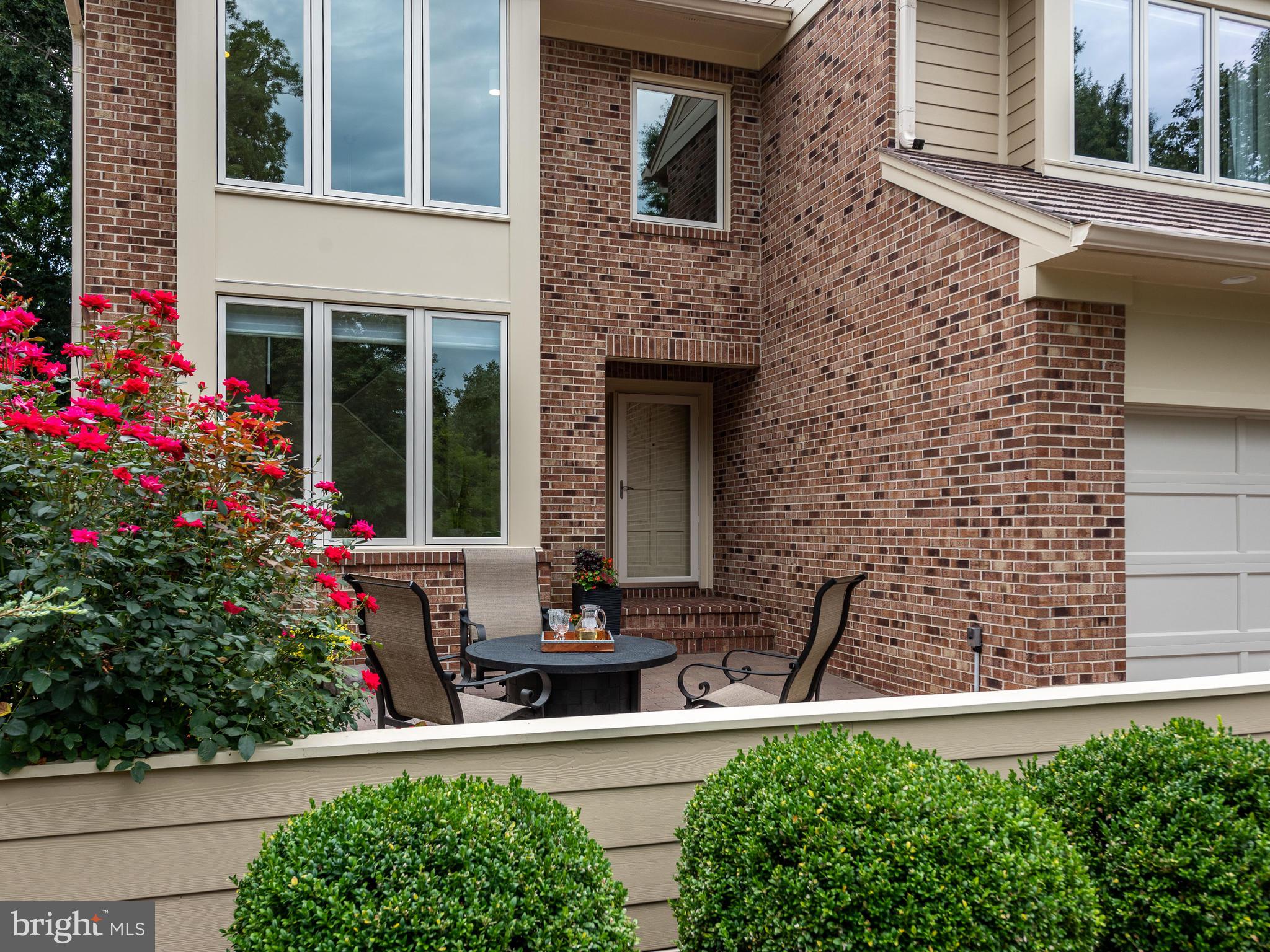 1422 Belcastle Court Reston, VA 20194 - Photo 2 of 85 Front Patio