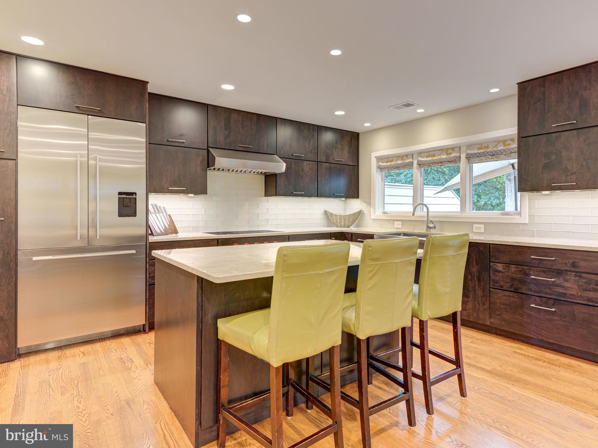 1422 Belcastle Court Reston, VA 20194 - Photo 22 of 85 Gourmet kitchen with Italian quartz countertops