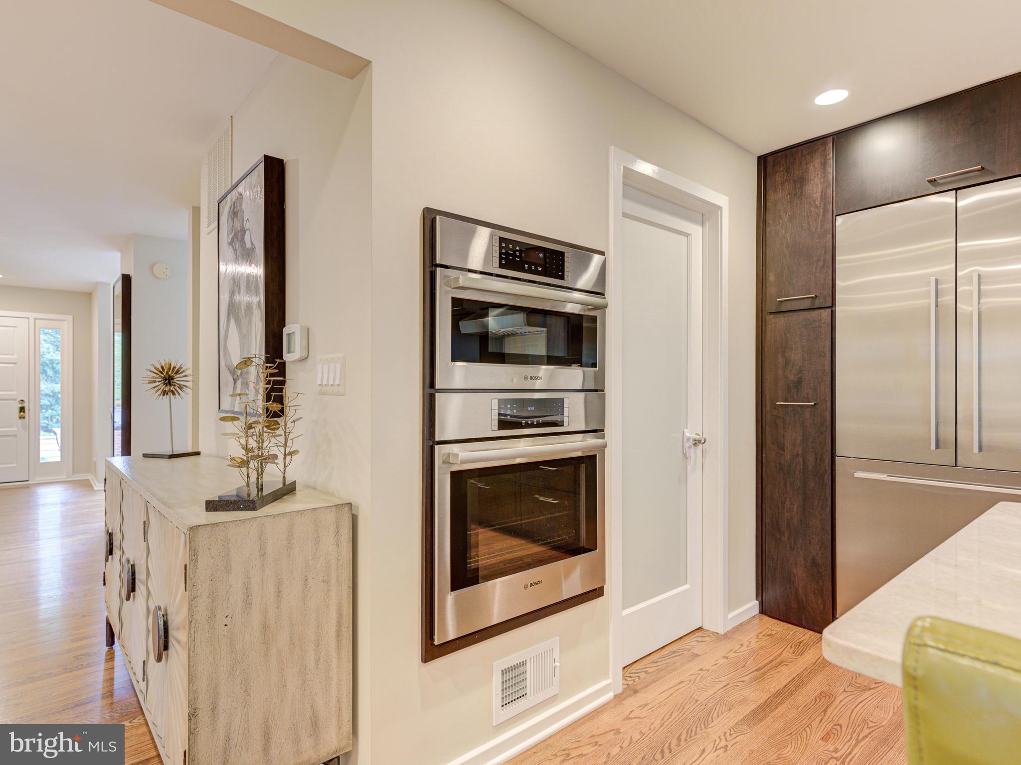 1422 Belcastle Court Reston, VA 20194 - Photo 29 of 85 Combination convection oven and microwave by Bosch