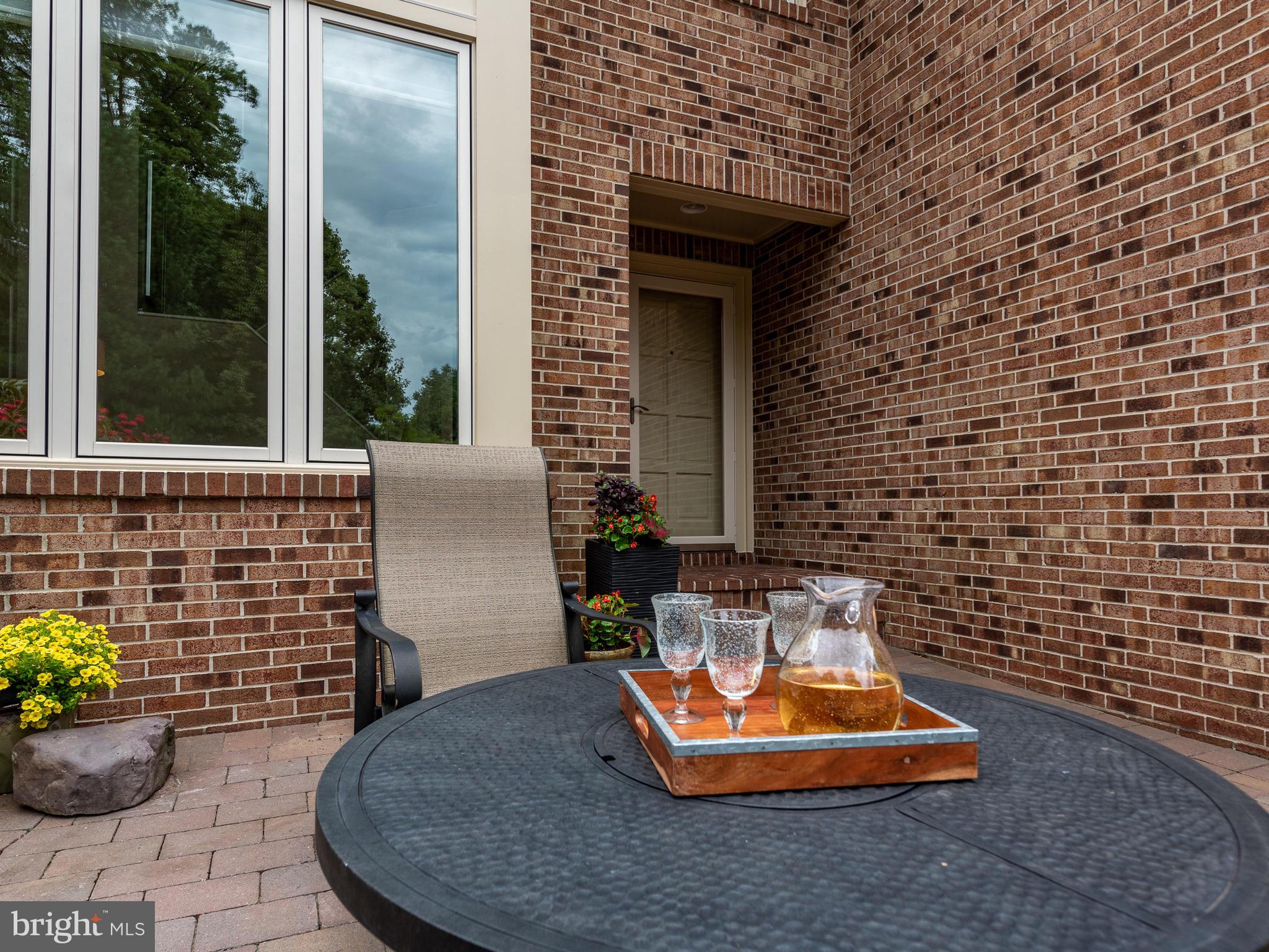 1422 Belcastle Court Reston, VA 20194 - Photo 4 of 85 Gallery Image 4