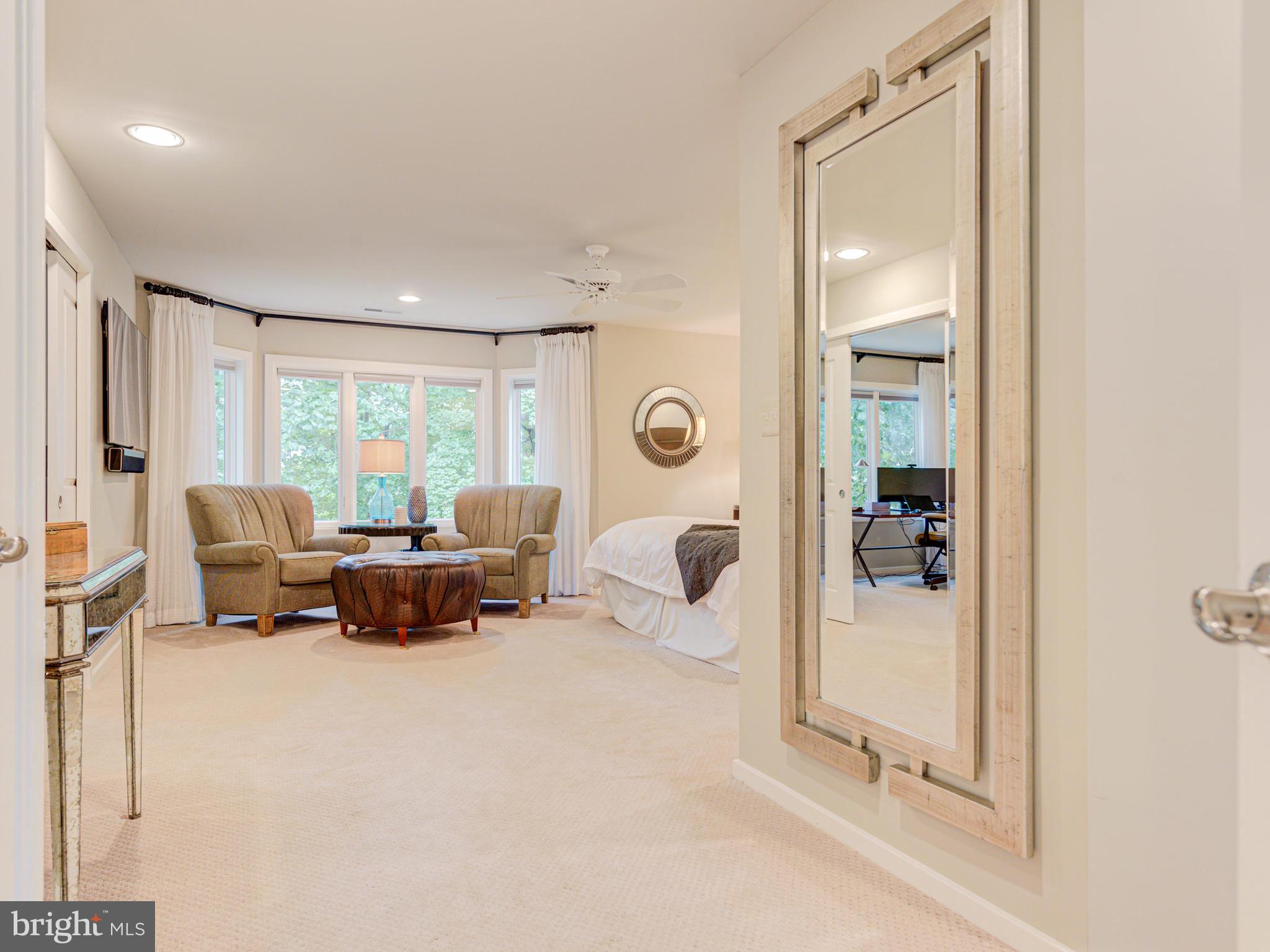 1422 Belcastle Court Reston, VA 20194 - Photo 33 of 85 Master bedroom hall