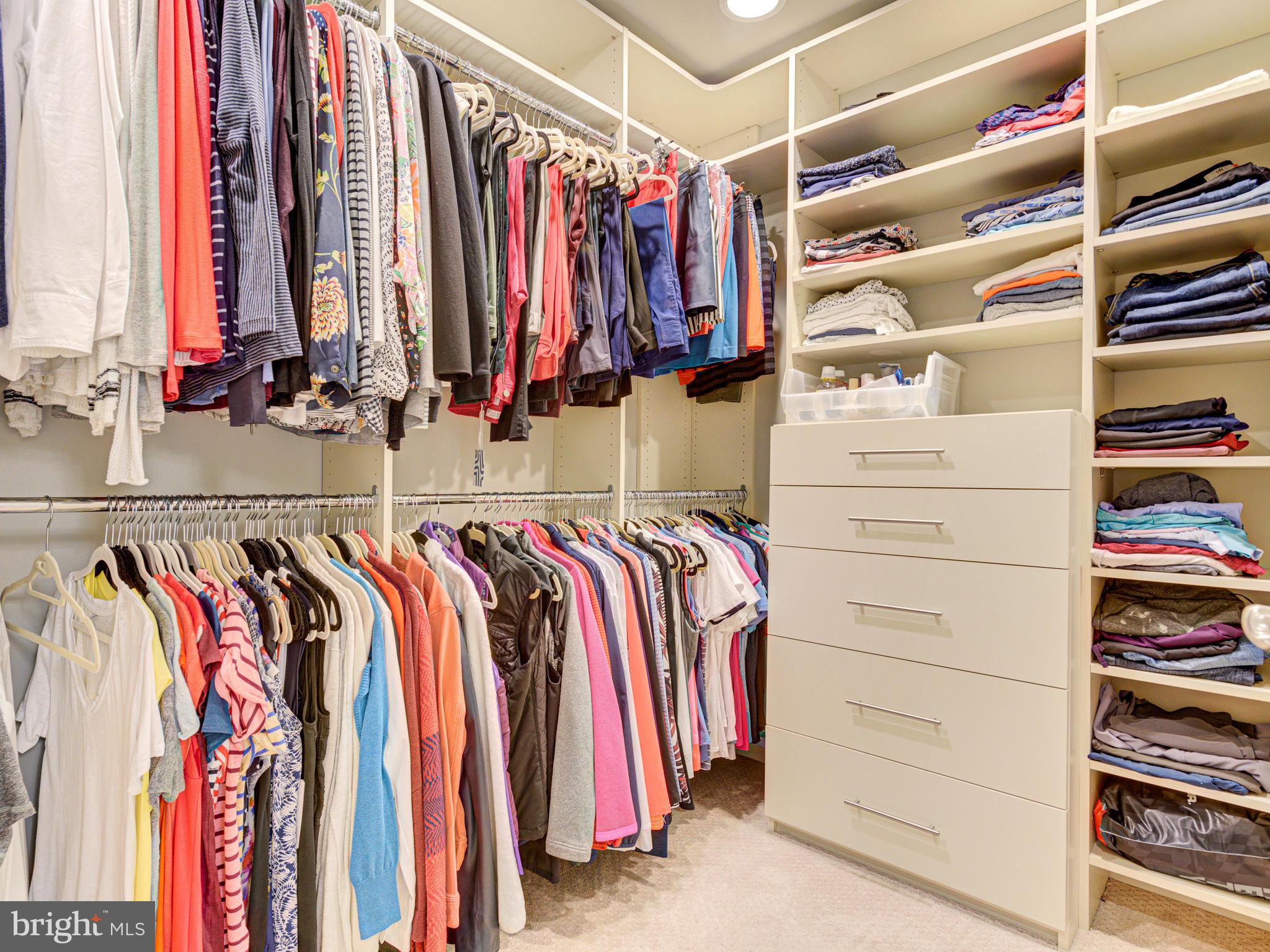 1422 Belcastle Court Reston, VA 20194 - Photo 43 of 85 Master bedroom walk-in closet