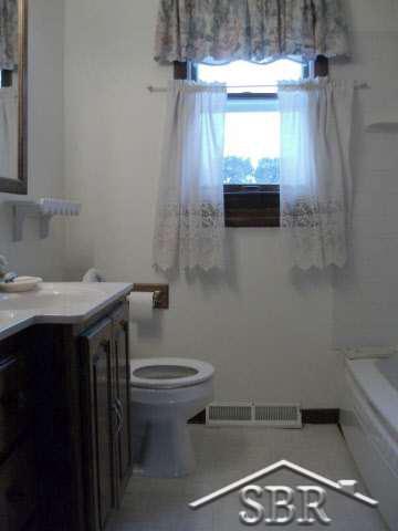 5000 Cottrell Road Vassar, MI 48768 - Photo 4 of 11 20035662-3.JPG