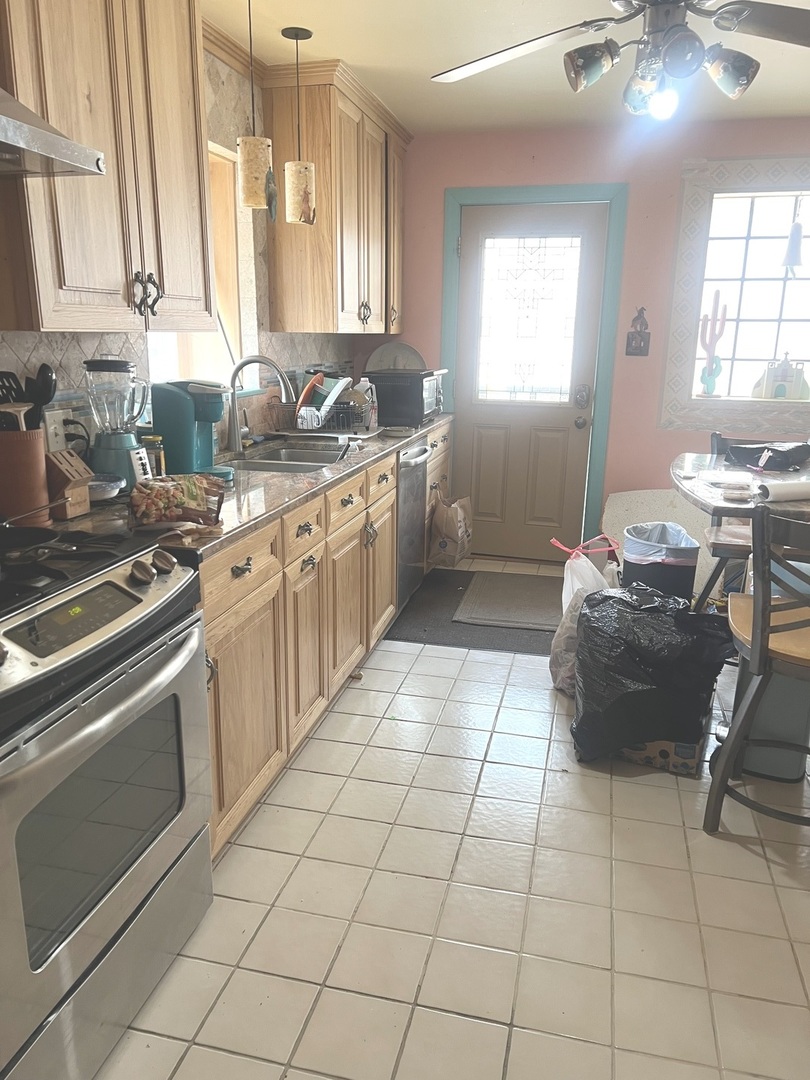 2334 South 10th Avenue North Riverside, IL 60546 - Photo 9 of 15