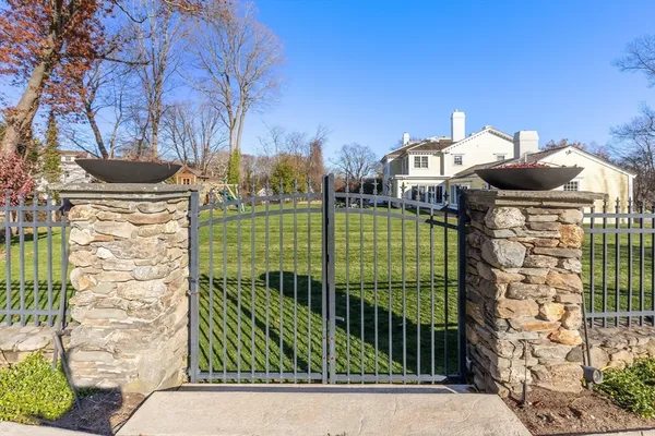 $5,850,000 | 187 Main Street, Hingham, MA 02043