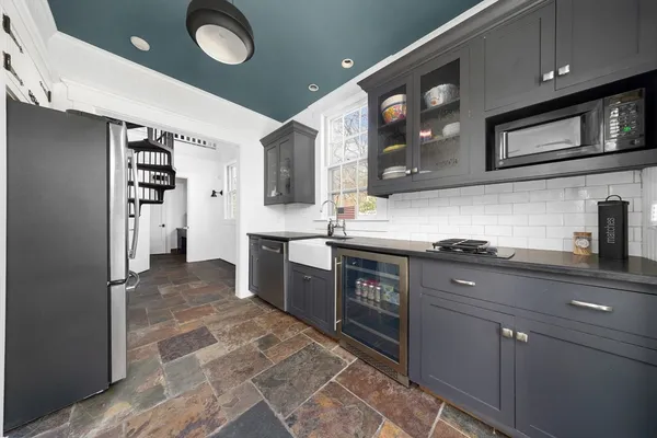 $5,850,000 | 187 Main Street, Hingham, MA 02043