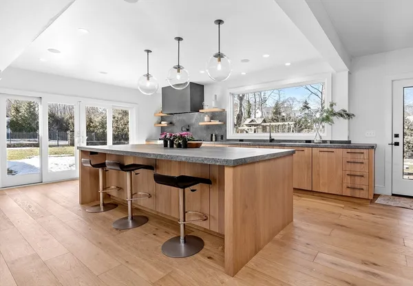 $5,850,000 | 187 Main Street, Hingham, MA 02043