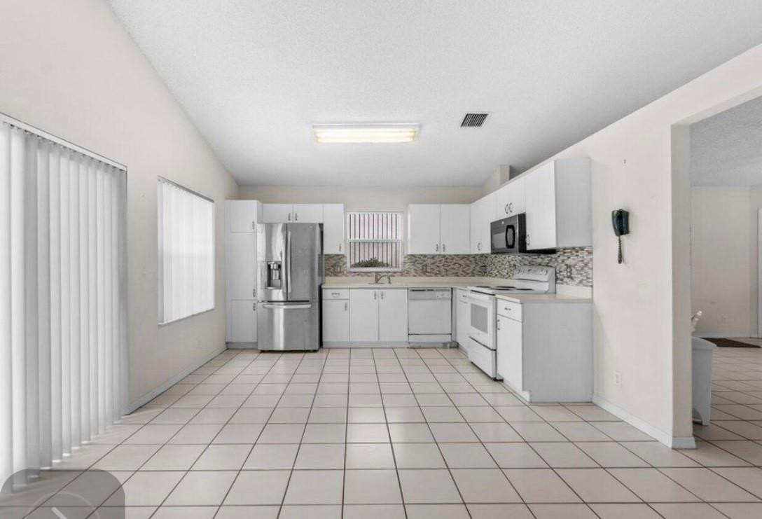23347 Treeline Drive Boca Raton, FL 33428 - Photo 12 of 33 Photo 12