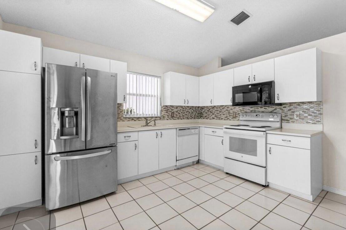 23347 Treeline Drive Boca Raton, FL 33428 - Photo 13 of 33 Photo 13