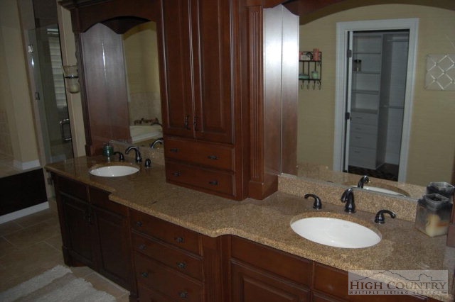 178 East Ridge Drive Boone, NC 28607 - Photo 4 of 28 Gallery Image 4