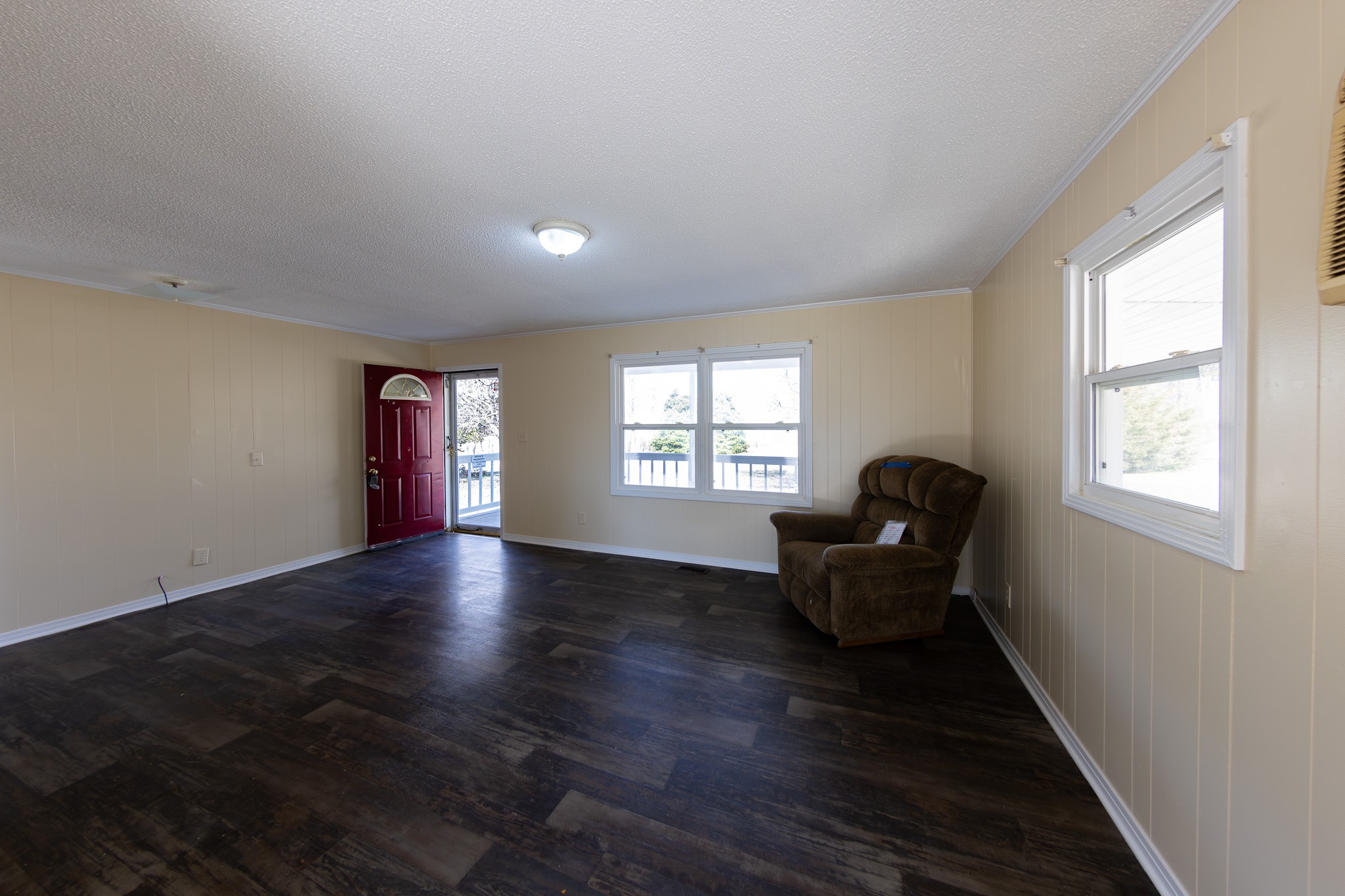 674 Switzerland Road Hohenwald, TN 38462 - Photo 11 of 38 a living room with furniture and a window