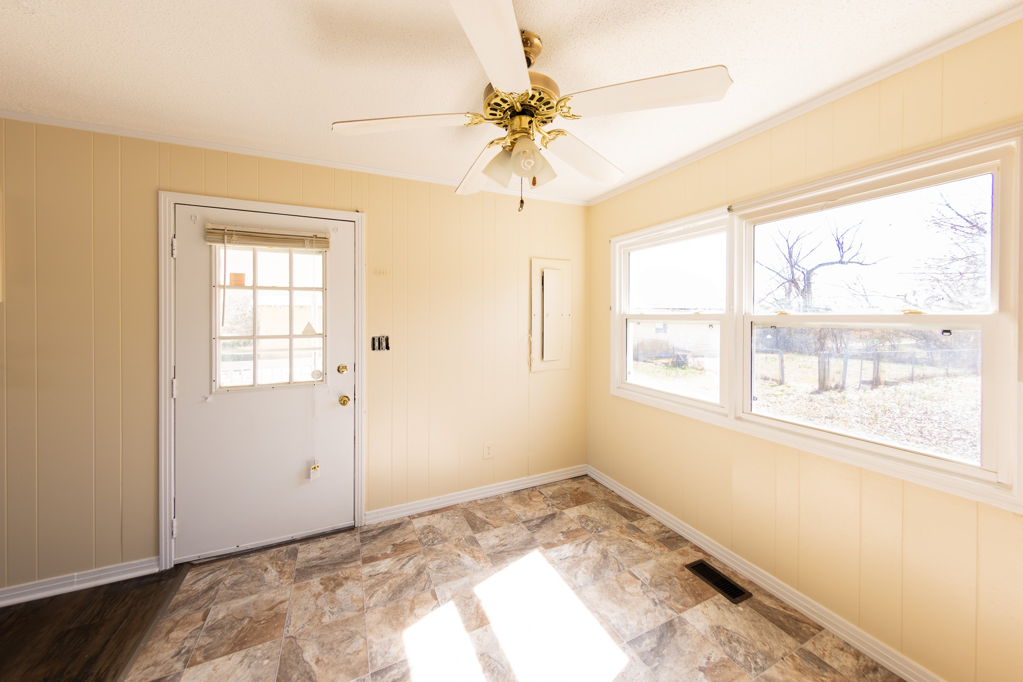 674 Switzerland Road Hohenwald, TN 38462 - Photo 15 of 38 a view of a bedroom with a window