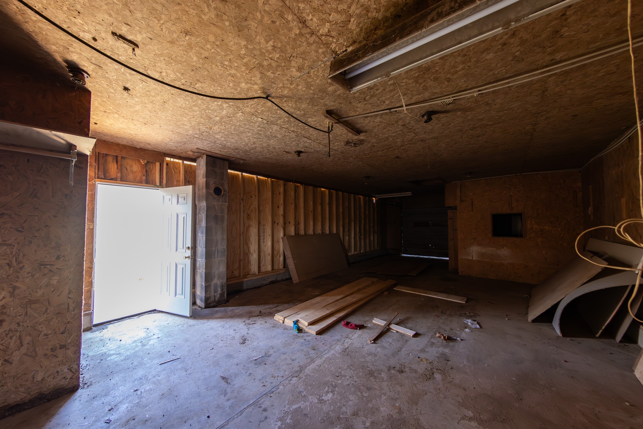674 Switzerland Road Hohenwald, TN 38462 - Photo 32 of 38 a view of a room with gym equipment