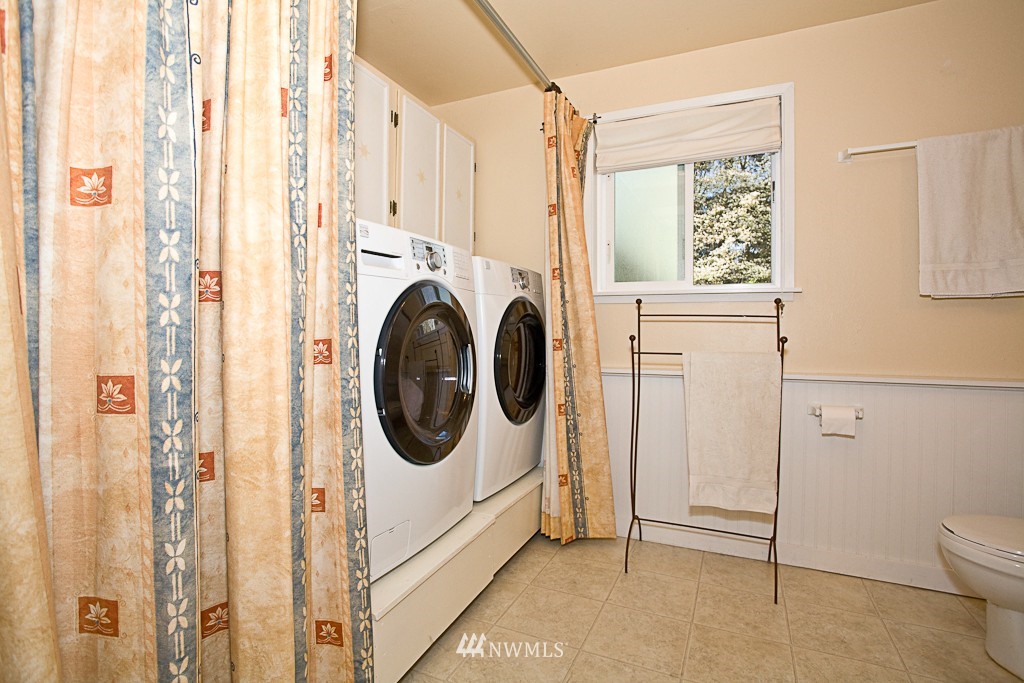 8523 214th Place Southwest Edmonds, WA 98026 - Photo 13 of 25 Gallery Image 13