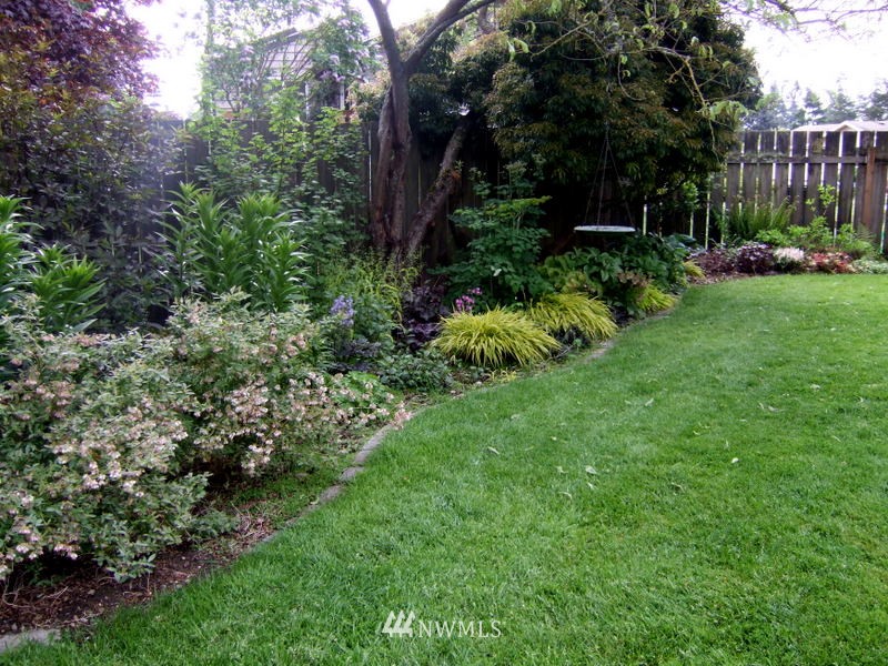 8523 214th Place Southwest Edmonds, WA 98026 - Photo 19 of 25 Gallery Image 19