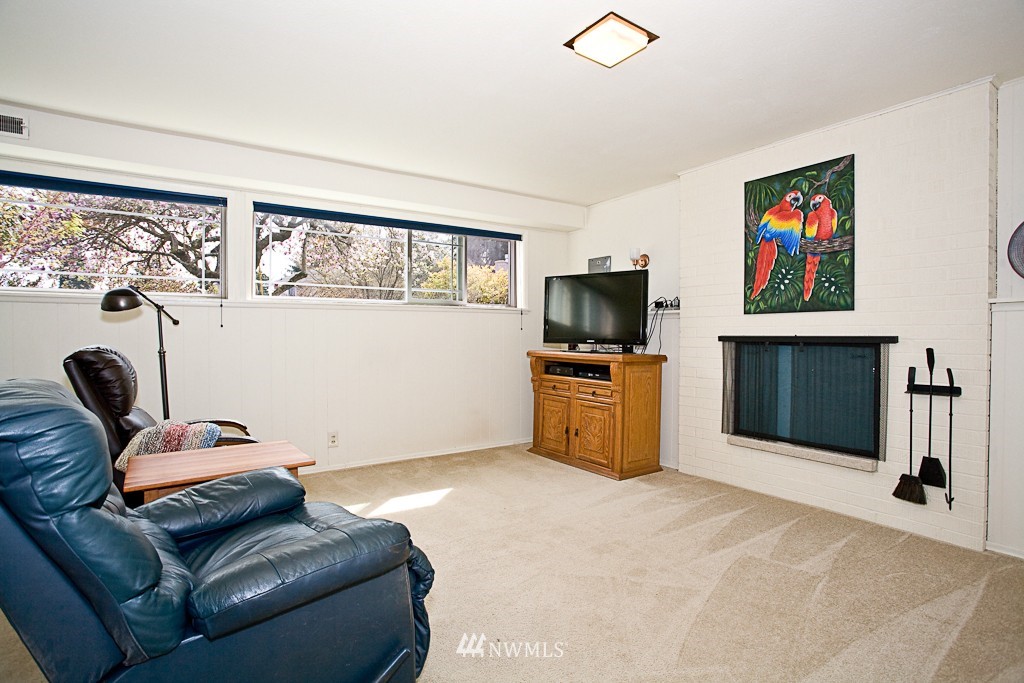 8523 214th Place Southwest Edmonds, WA 98026 - Photo 10 of 25 Gallery Image 10