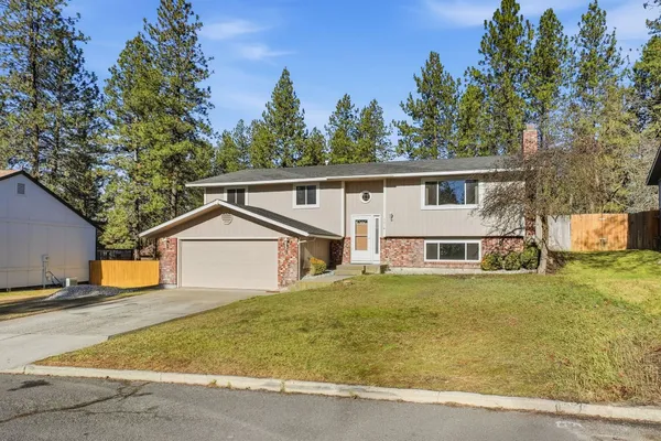 $455,000 | 5618 West Pacific Park Drive, Spokane, WA 99208