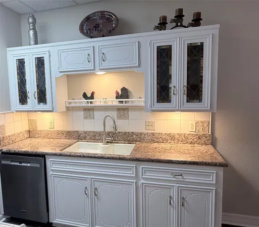 $124,900 | 801 6th Street North, Unit 7, Texas City, TX 77590