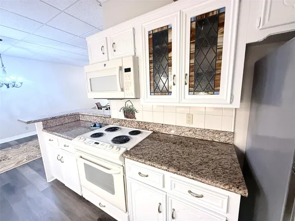 $124,900 | 801 6th Street North, Unit 7, Texas City, TX 77590