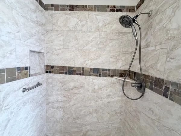 $124,900 | 801 6th Street North, Unit 7, Texas City, TX 77590