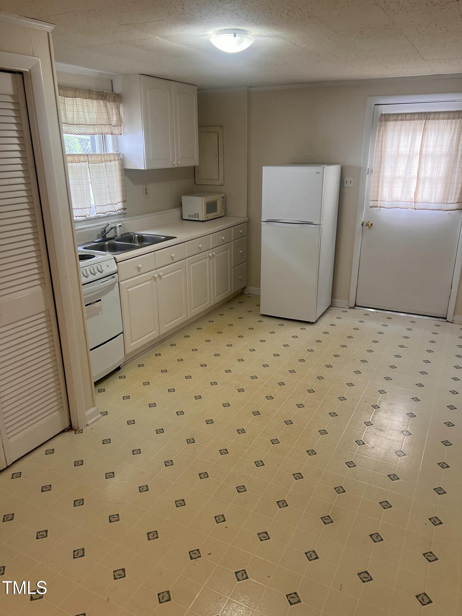 1517 Westchester Road Raleigh, NC 27610 - Photo 13 of 13 IMG_3986
