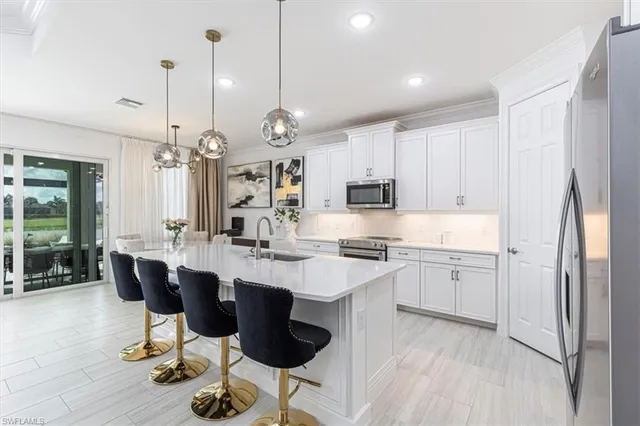 $1,150,000 | 18750 Lake Hammock Drive, Naples, FL 34114