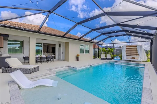 $1,150,000 | 18750 Lake Hammock Drive, Naples, FL 34114