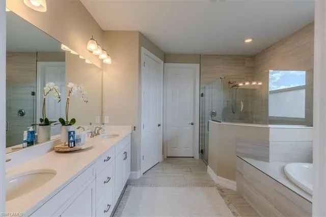 $1,150,000 | 18750 Lake Hammock Drive, Naples, FL 34114