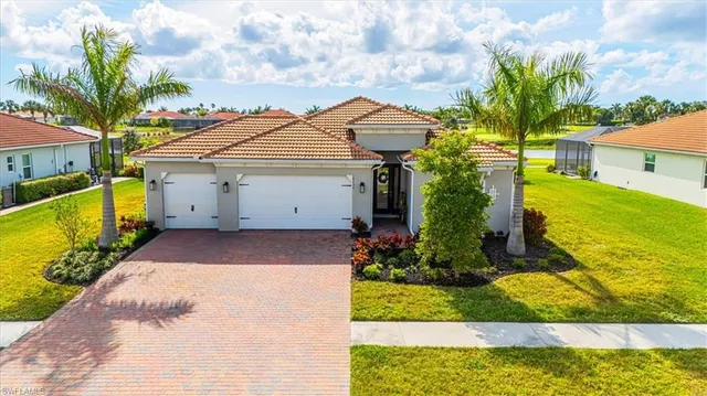 $1,150,000 | 18750 Lake Hammock Drive, Naples, FL 34114
