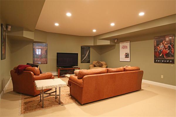 85 Chestnut Street Weston, MA 02493 - Photo 27 of 30