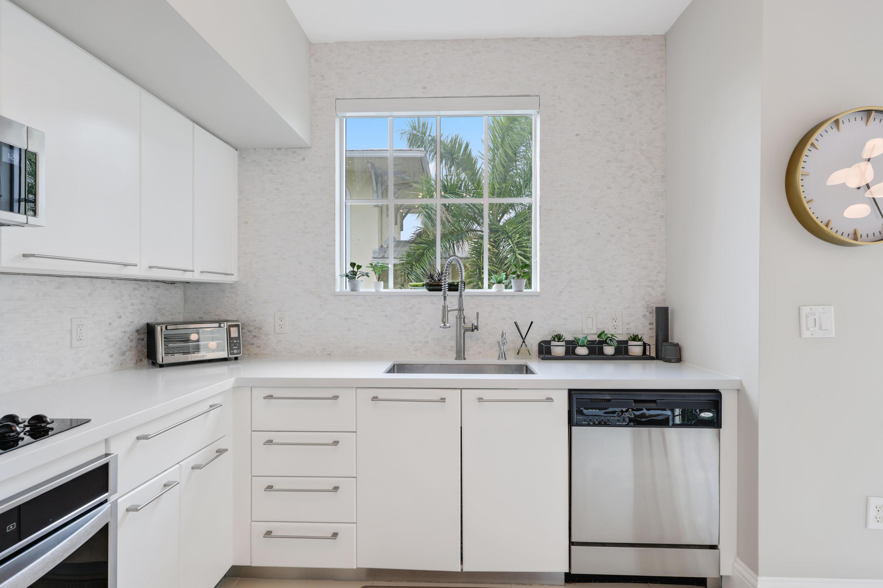 235 Northeast 1st Street, Unit 411 Delray Beach, FL 33444 - Photo 19 of 37 235 Northeast 1st Ave - 16.jpg-FULL